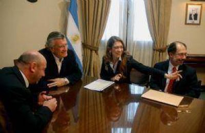 D�bora Giorgi visita al Gobernador