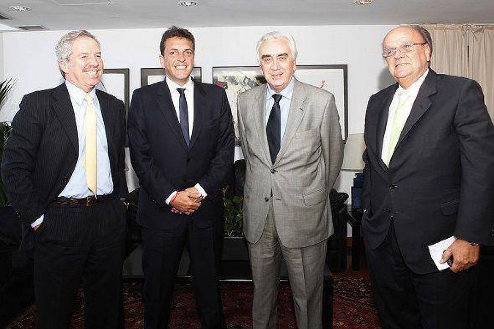 Sergio Massa disert� en el Club Siglo XXI de Madrid con eje en la inversi�n