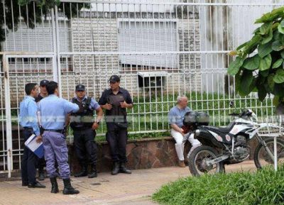 Violento intento de asalto en pleno centro, con un apu�alado y un reh�n