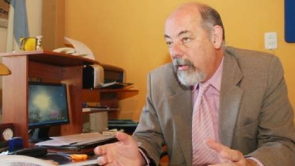 Prieto, enojado: "es inaudito lo que reclaman los Colegios"