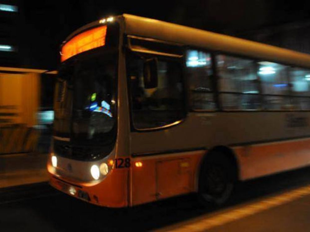 Ahora, la Municipalidad va por un aumento de la tarifa del transporte