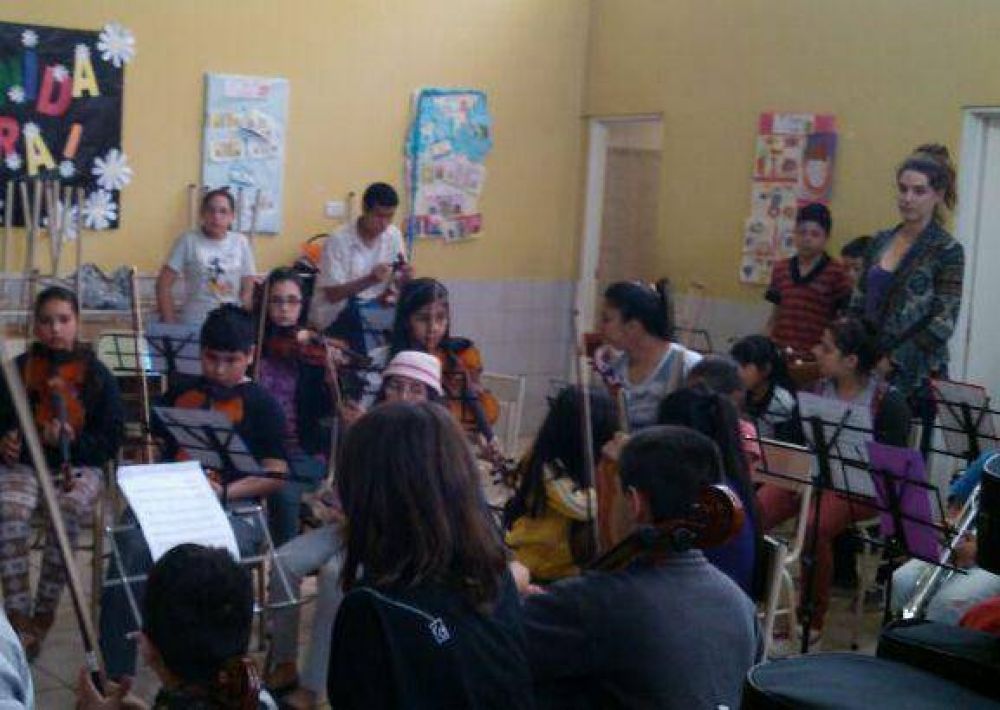 En Avellaneda funciona el programa de orquesta y coros del bicentenario
