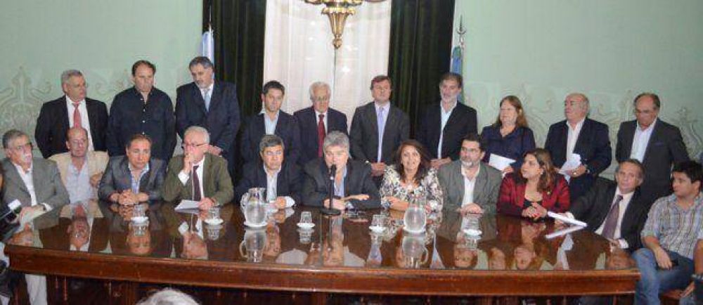 El Frente Progresista se diferenci� del massismo: �Ni oficialistas. Ni oportunistas� 