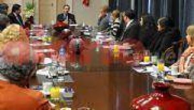 El Bureau Santiago elabor� su estatuto