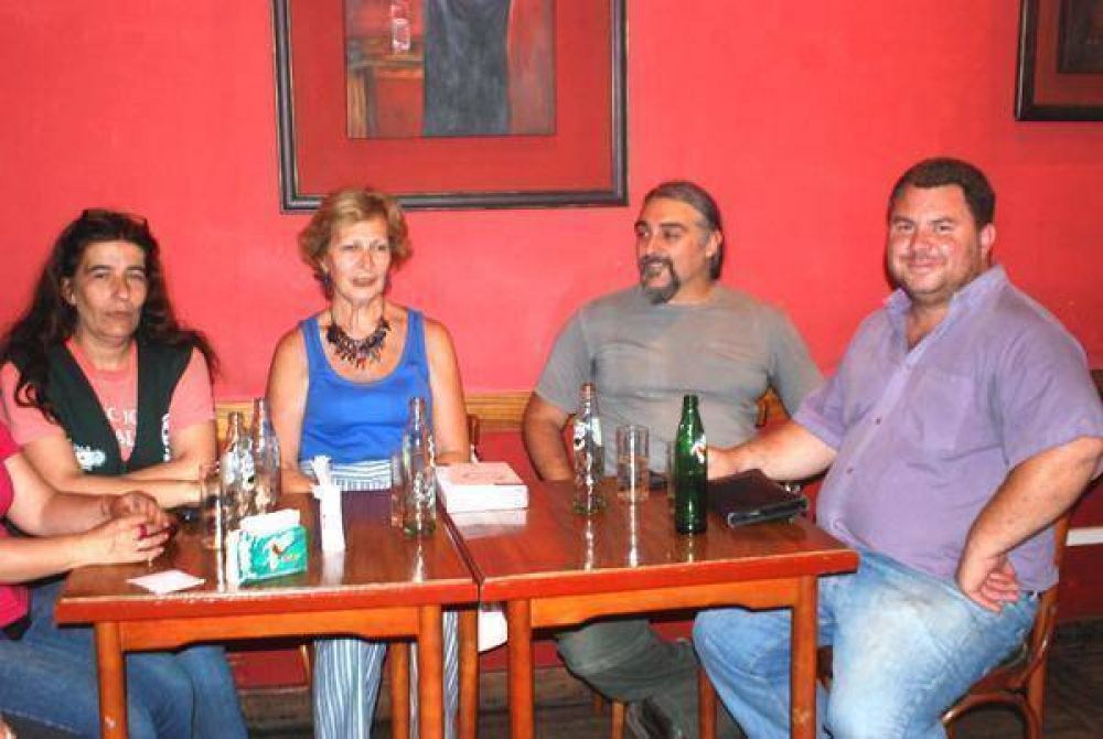El frente de trabajadores estatales convoca a una movilizaci�n ma�ana