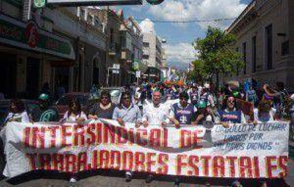 Importante movilizaci�n de la Intersindical de Jujuy