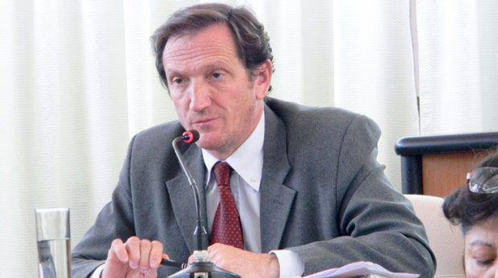 El Concejo trata hoy el retorno del ex ministro de Educaci�n