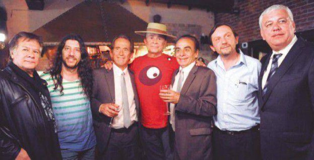 Bruno Arias y Jorge Rojas, en la apertura del Cosqu�n 2014