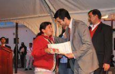 Juan Manuel Urtubey : �Hoy cientos de familias cuentan con un lugar propio y eso es lo que importa"