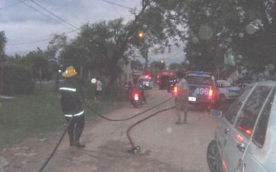 Un incendio provoc� da�os en una casa