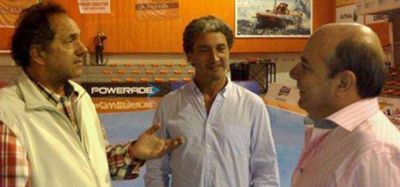 Una foto innecesaria y a destiempo... Si Canteros est� decidido a comandar el PJ?	