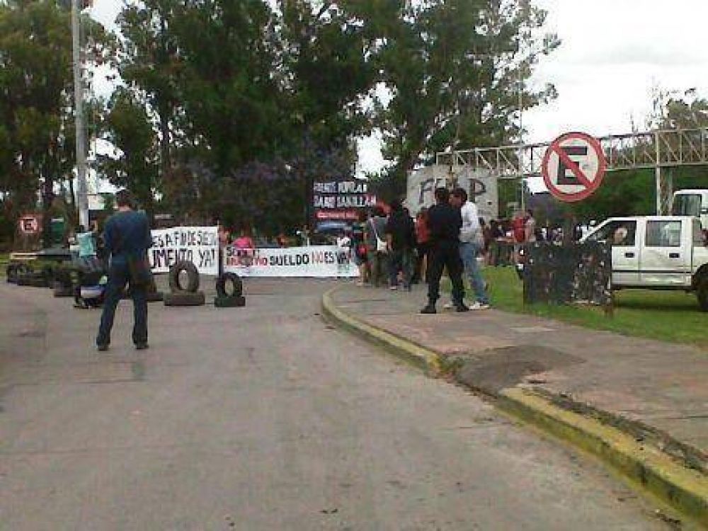 El Frente Popular Dar�o Santill�n-Corriente Nacional reclam� por mejoras salariales en la subida de la autopista