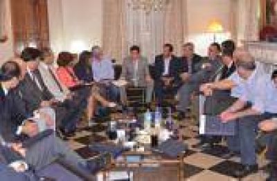 Mariotto se reuni� con intendentes para llevar carreras universitarias a distritos