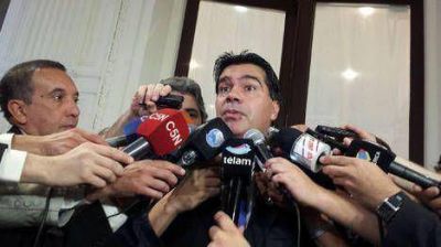 Capitanich arranc� con eje en lo econ�mico: d�lar para la producci�n y no para autos de lujo