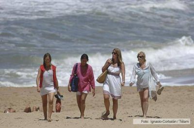 Durante el fin de semana largo se movilizar�n 1,1 millones de turistas