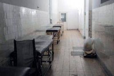 Miles de personas, desantendidas por la reducci�n de los servicios de salud porte�os