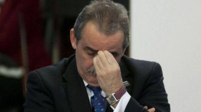 Pidieron que se impida a Guillermo Moreno dejar el pa�s