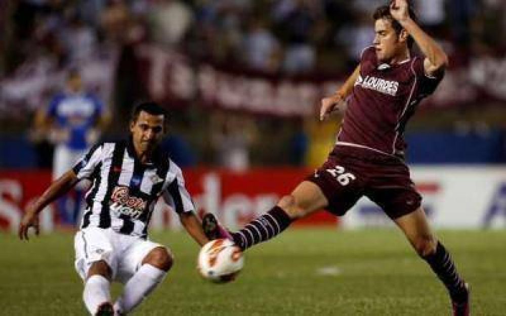 Copa Sudamericana: Lan�s derrot� a Libertad en Asunci�n y avanza hacia la final