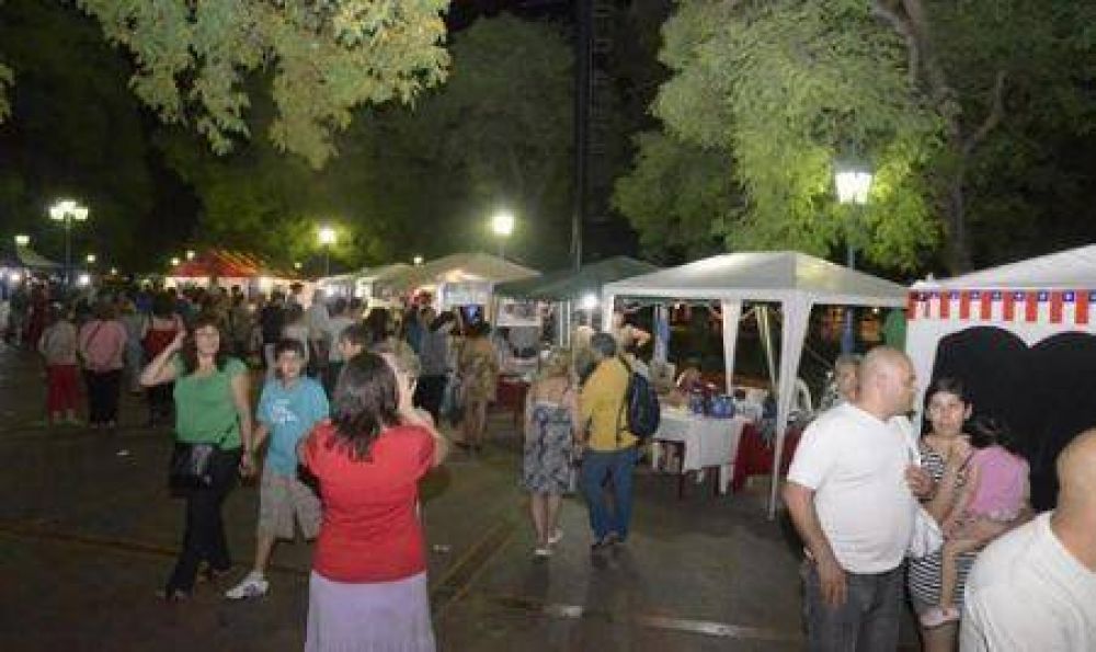 Hoy comienza la Feria de las Naciones en la Plaza Independencia 