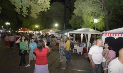 Hoy comienza la Feria de las Naciones en la Plaza Independencia 