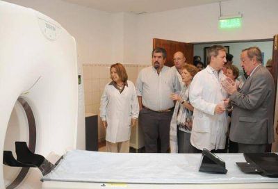 Se inaugur� el nuevo tom�grafo