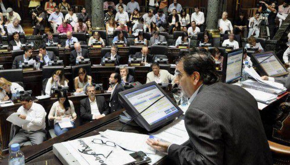 AUSA: aprueban endeudamiento por 130 millones de d�lares