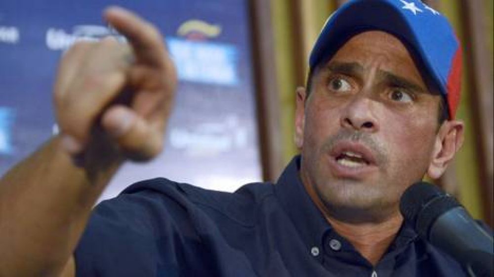 Capriles llam� a una masiva protesta contra los superpoderes de Maduro