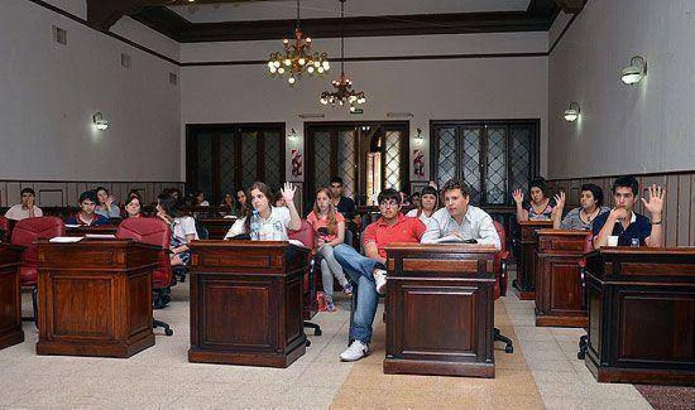 Sesion� por �ltima vez en el a�o el Concejo Estudiantil