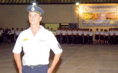 Distinguieron a efectivo de la Polic�a Departamental