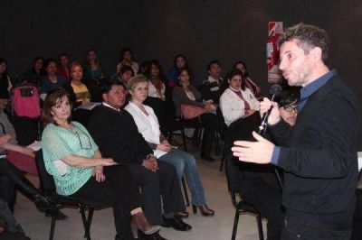 Gorbacz disert� sobre adicciones en R�o Grande