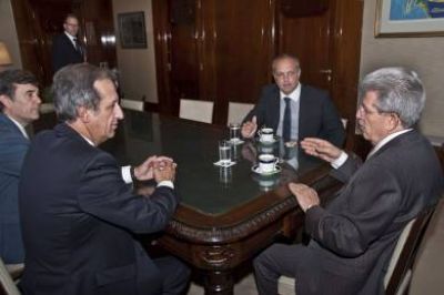 Buzzi se reuni� con el nuevo titular del Banco Central