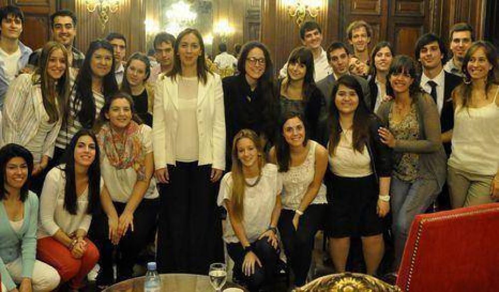Legislatura: Vidal se reuni� con pasantes