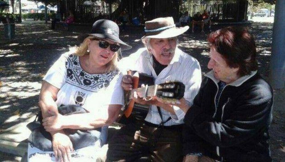 Carri�, de festejo con un payador