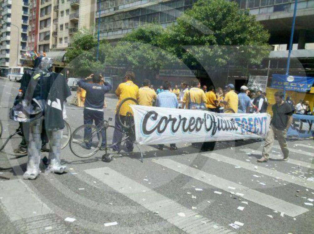 Trabajadores del Correo Argentino en estado de alerta y movilizaci�n