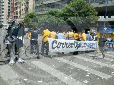 Trabajadores del Correo Argentino en estado de alerta y movilizaci�n
