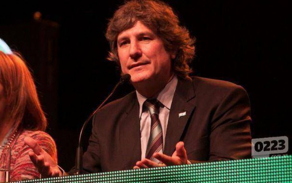 Boudou: "En los medios debe estar lo que decidan los pueblos"