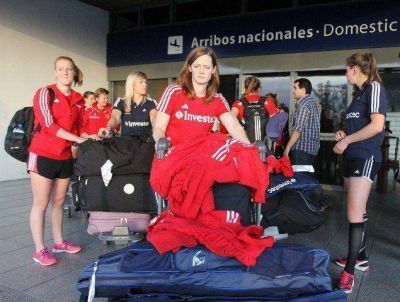 Hockey mundial: la Selecci�n inglesa ya desembarc� en Tucum�n