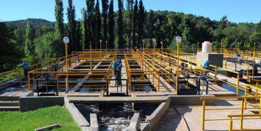 Piden municipalizar el servicio de agua en Carlos Paz