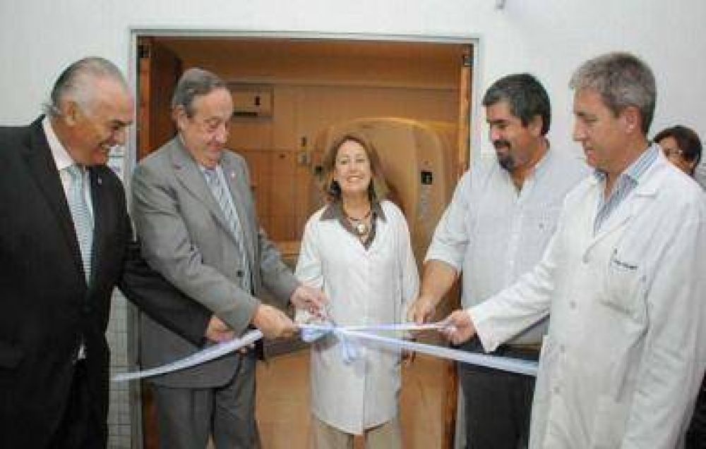 El sistema de salud p�blica ya cuenta con un tom�grafo de �ltima generaci�n