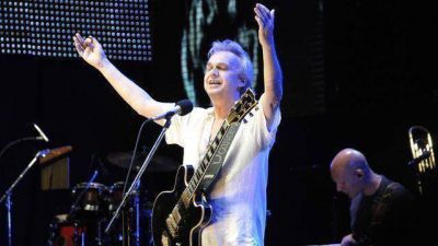 Reconocidos artistas se presentaron en una noche que conmovi� al p�blico  