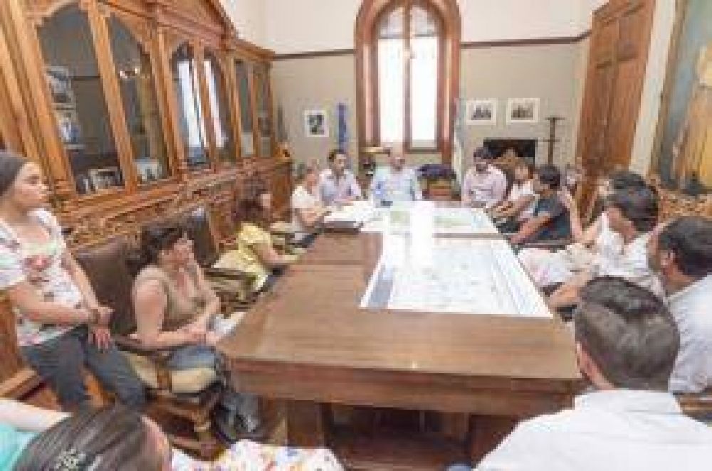 El Gobierno Municipal entreg� cr�ditos y subsidios a microemprendedores