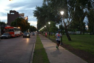 La Plata: Nuevas luminarias en Parque Alberti