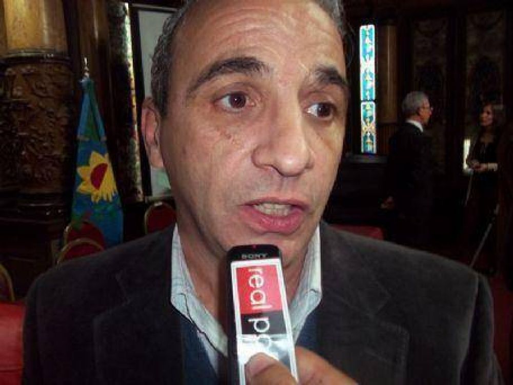 Luzardo, sobre la escuela de manejo: �Es una herramienta m�s que el municipio le da al vecino�
