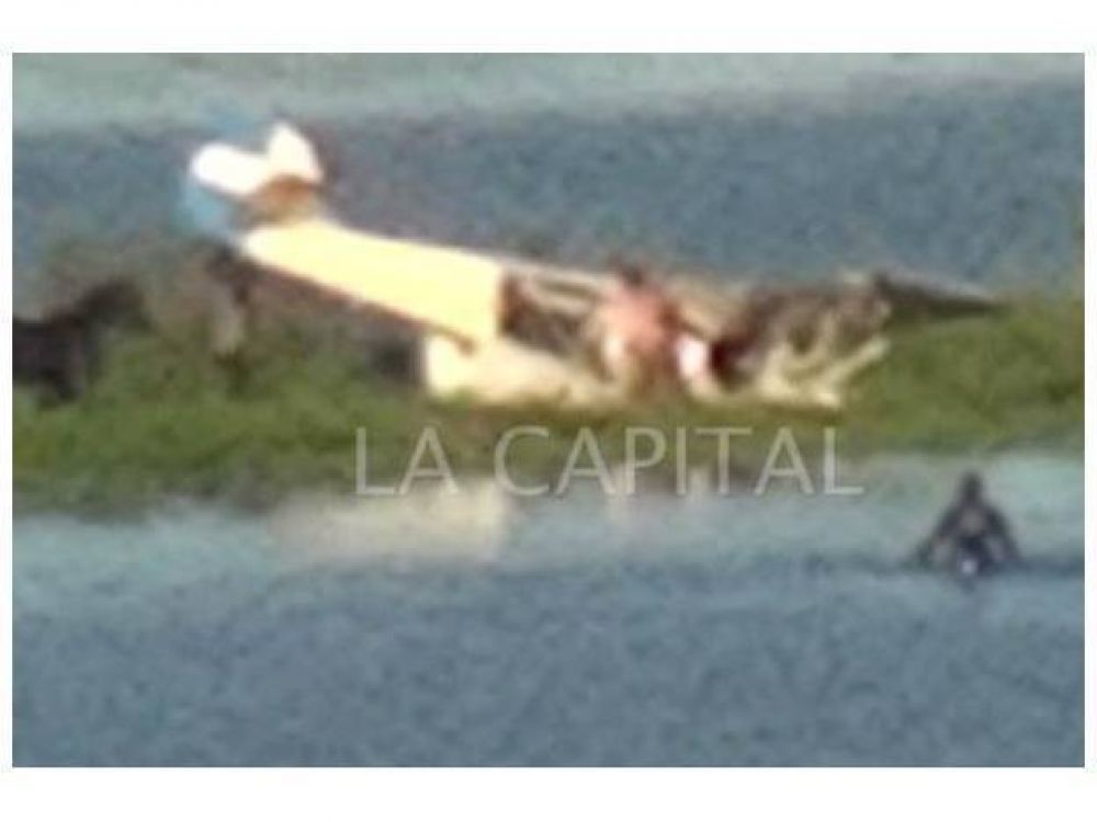 Un muerto al estrellarse una avioneta en la zona de islas frente a Rosario