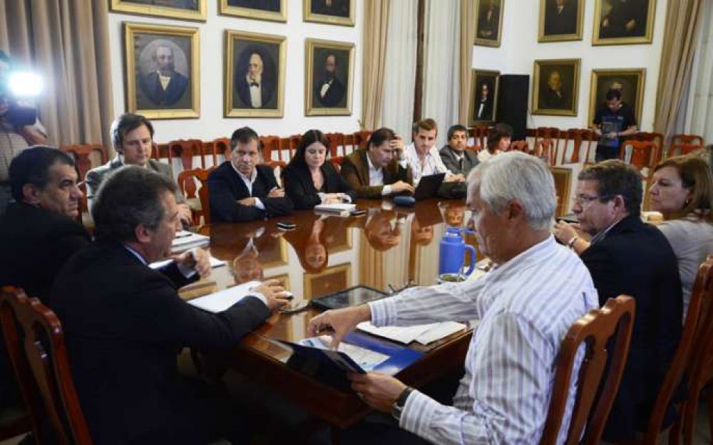 Urribarri avanz� con su gabinete en el operativo verano 2014