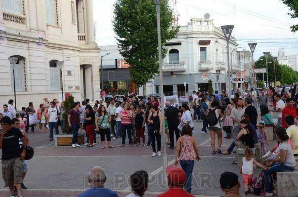 Ms de 200 personas se concentraron pidiendo justicia