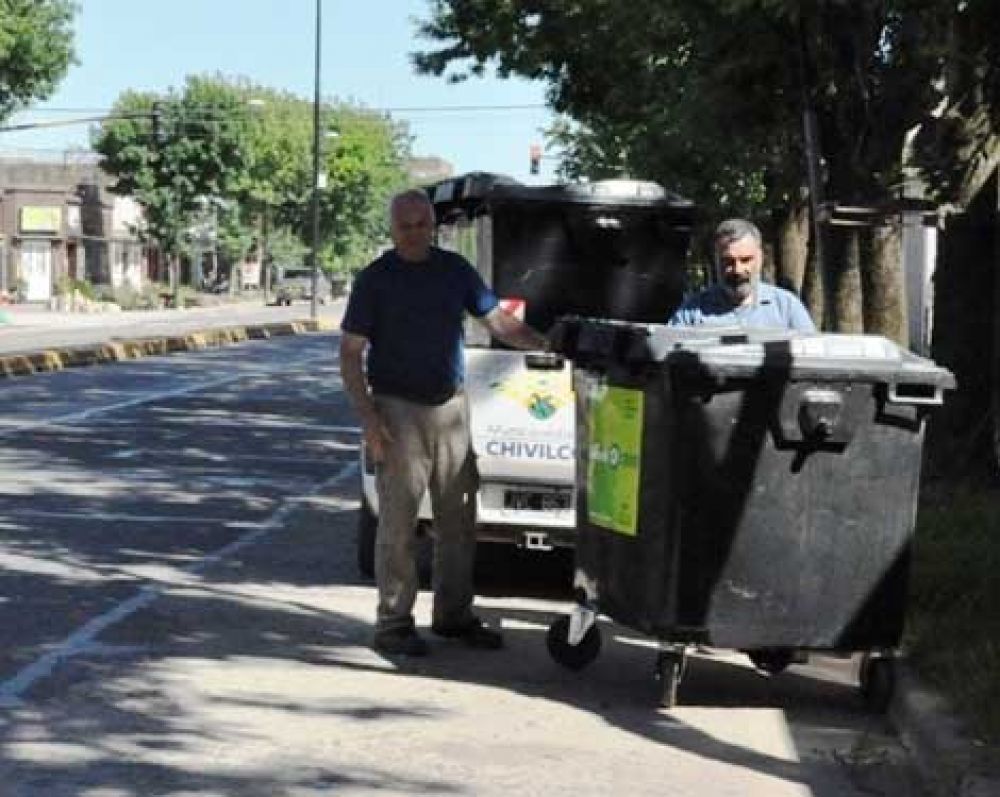 Se colocaron contenedores de residuos en Av. Mitre 