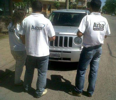 Arba retuvo camioneta de lujo en Campana porque su due�o nunca hab�a pagado patente