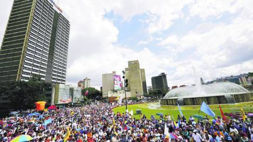 La oposici�n desafi� a Maduro y rechaz� su plan econ�mico