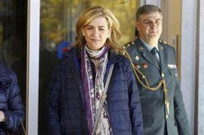 En Espa�a, crece la presi�n para salvar a Cristina